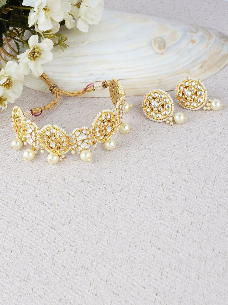 Gold Plated Kundan Earrings by Auraa Trends