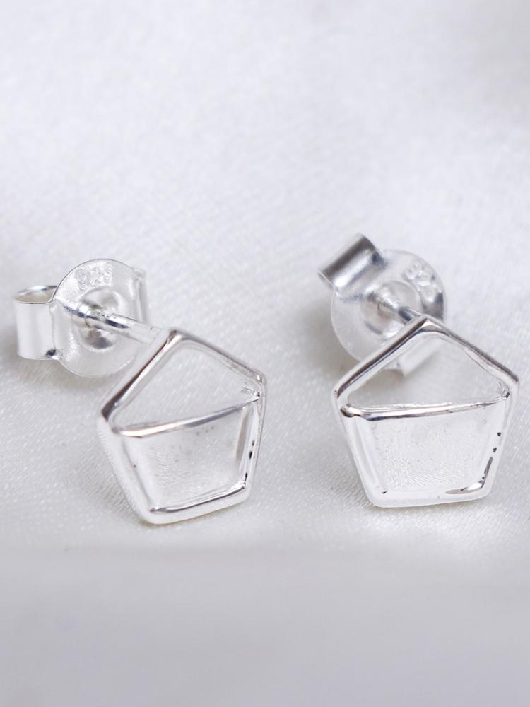 HIFLYER JEWELS Contemporary Studs Earrings