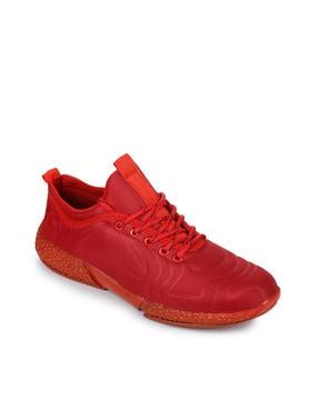 Textured Sports Shoes with Lace-Up Fastening