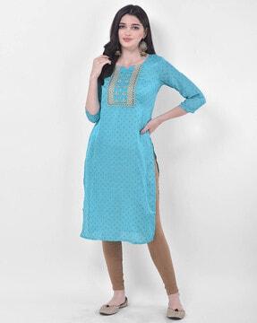 Floral Print Straight Kurta with Embroidered Yoke