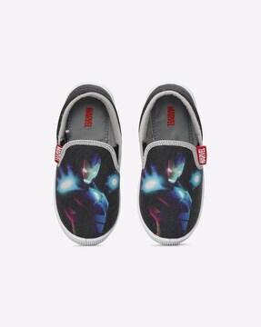Avengers Print Slip-On Sneakers