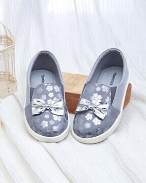 Floral Print Slip-On Casual Shoes with Bow Applique