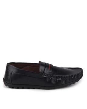 Textured Round Toe Loafers