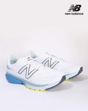 860 Round-Toe Lace-Up Running Shoes
