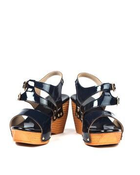 Wedges with Buckle Fastening