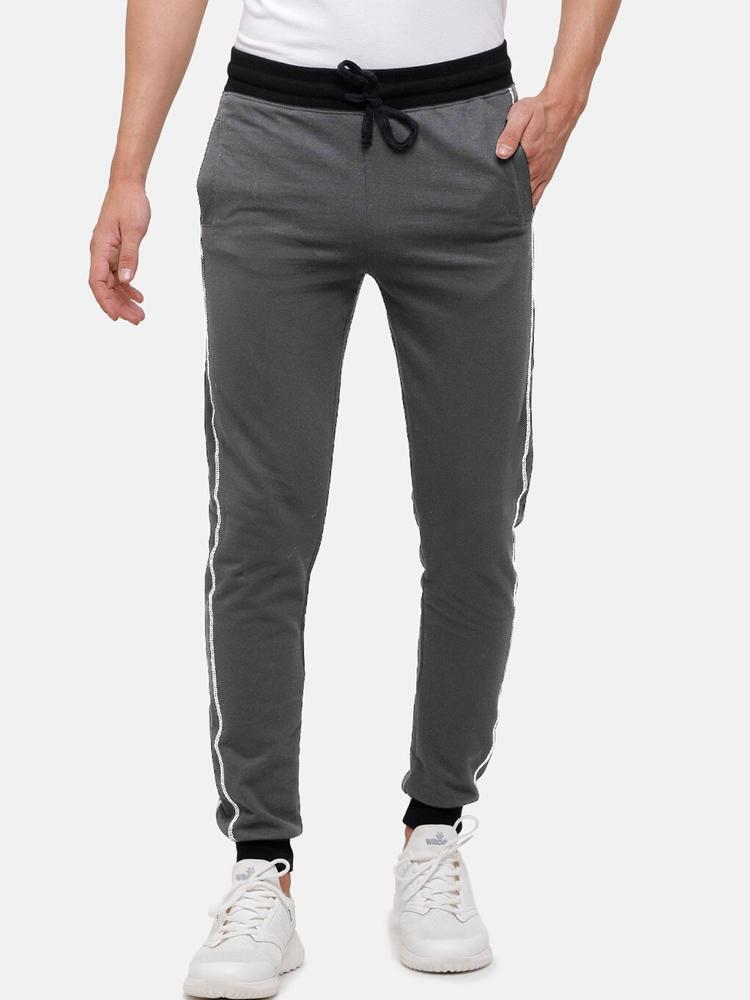 MADSTO Men Grey Solid Pure Cotton Slim-Fit Joggers