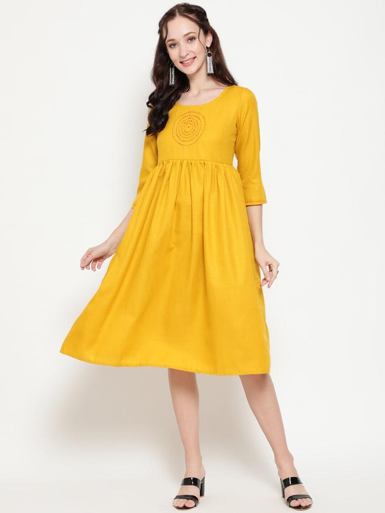 antaran Yellow Solid Pleated Dress