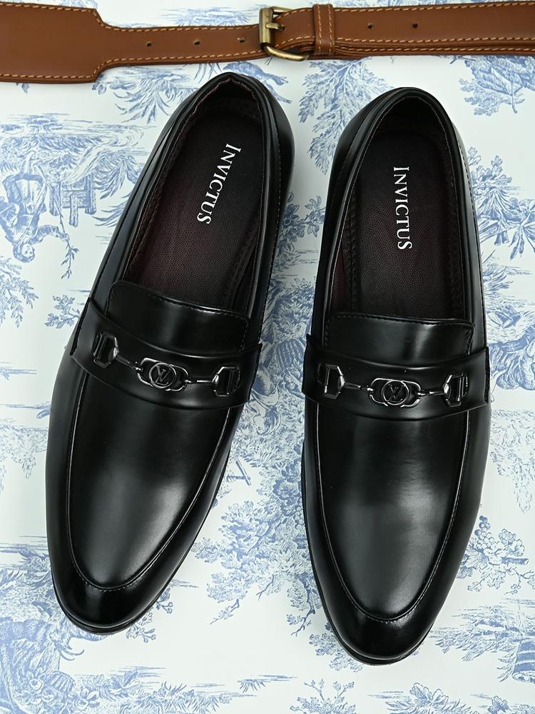 INVICTUS Men Black Solid Slip-On Shoes