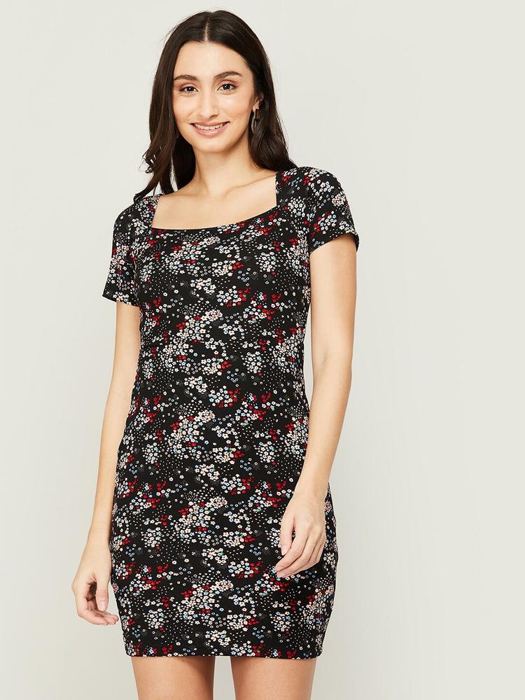 Ginger by Lifestyle Black & Red Floral Printed Bodycon Dress