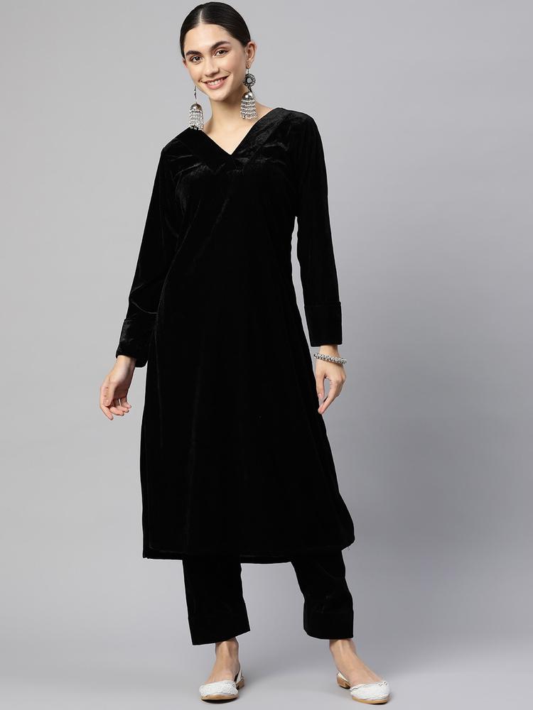 SHADES Women Solid Velvet Kurta with Trousers