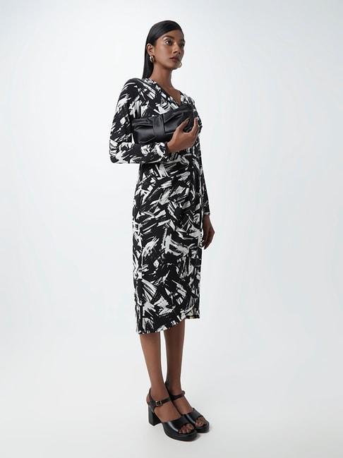 Wardrobe by Westside Black Abstract Print Dress