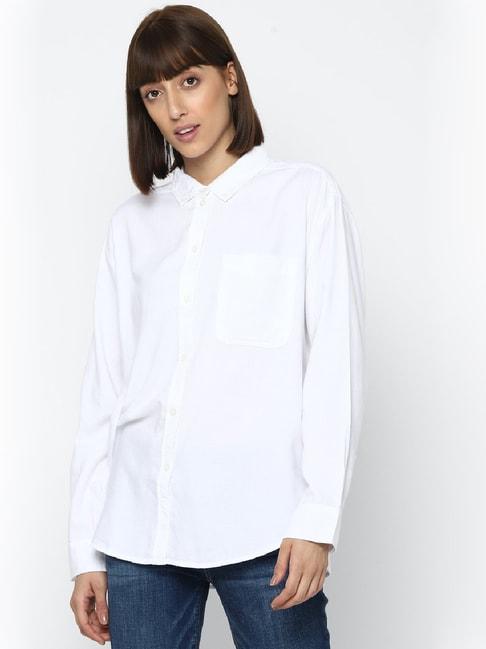 American Eagle Outfitters White Shirt