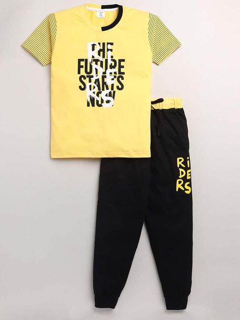 Todd N Teen Kids Yellow & Black Cotton Printed T-Shirt & Joggers